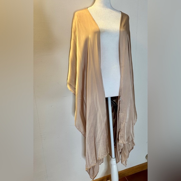 Warriors of the Divine 100% Silk Classic Angel Wing Kimono in Champagne / Blush - Picture 5 of 9